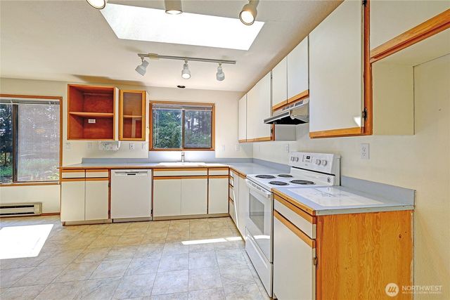 1054 Michael Way, Camano Island, WA 98282