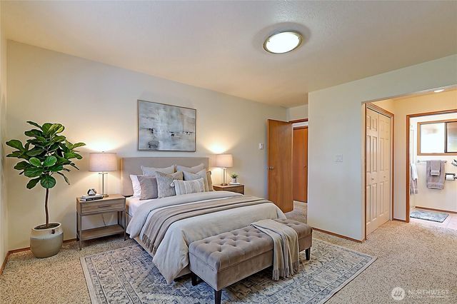 1054 Michael Way, Camano Island, WA 98282