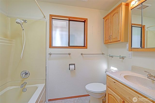 1054 Michael Way, Camano Island, WA 98282