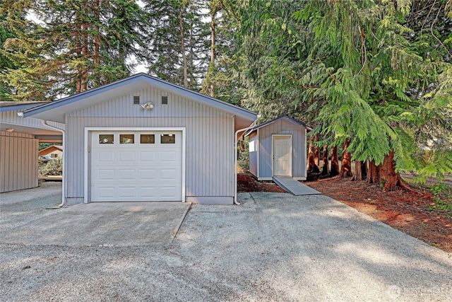 1054 Michael Way, Camano Island, WA 98282