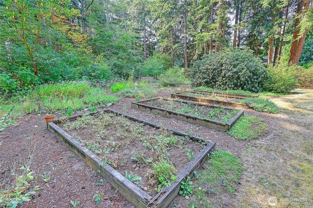 1054 Michael Way, Camano Island, WA 98282