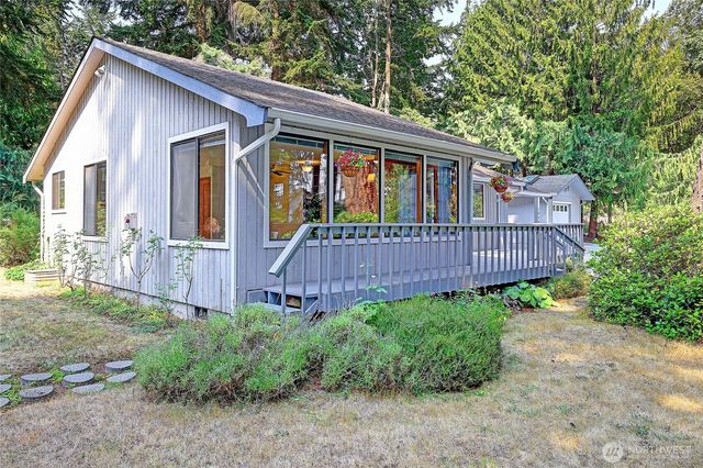 1054 Michael Way, Camano Island, WA 98282