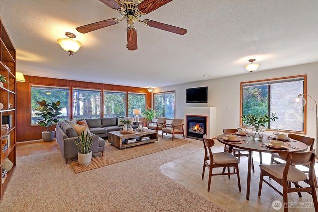 1054 Michael Way, Camano Island, WA 98282