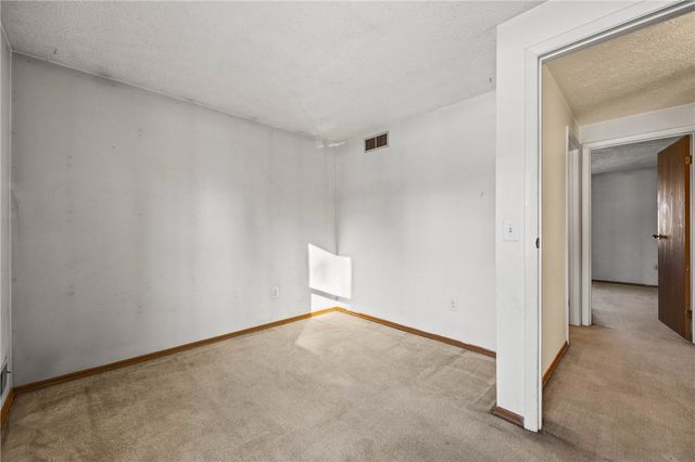 46 Calvin Road, Rochester, NY 14612