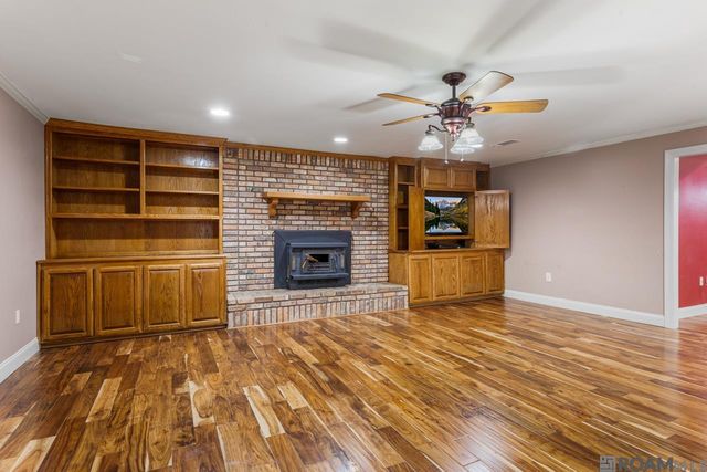 31430 Cane Market Rd, Walker, LA 70785
