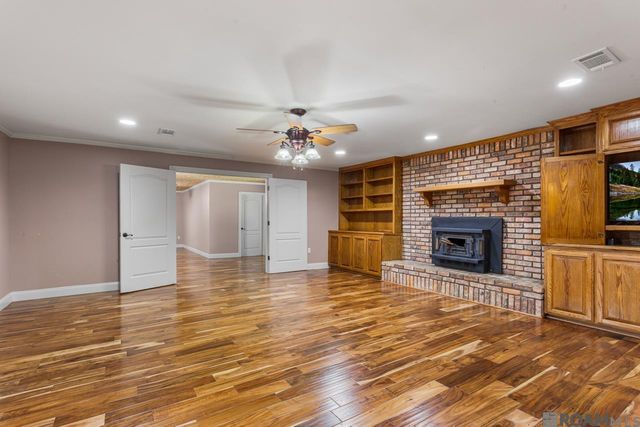 31430 Cane Market Rd, Walker, LA 70785