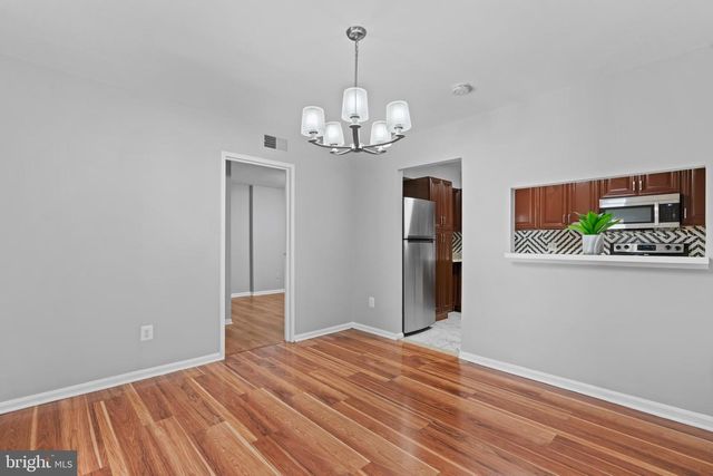 6155 EDSALL RD. RD #B, Alexandria, VA 22304