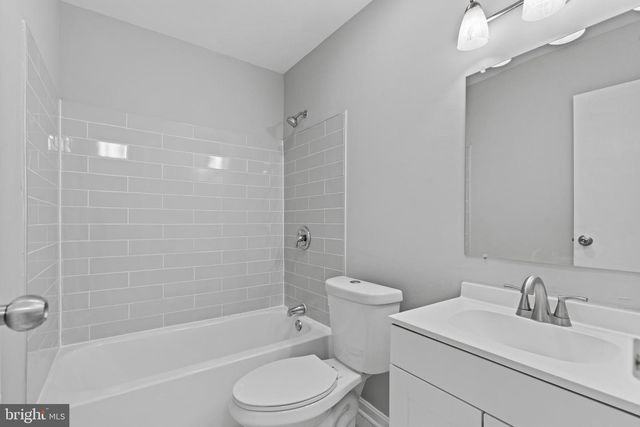 6155 EDSALL RD. RD #B, Alexandria, VA 22304
