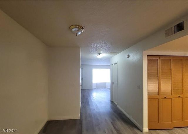 854 Stainglass Lane, Las Vegas, NV 89110