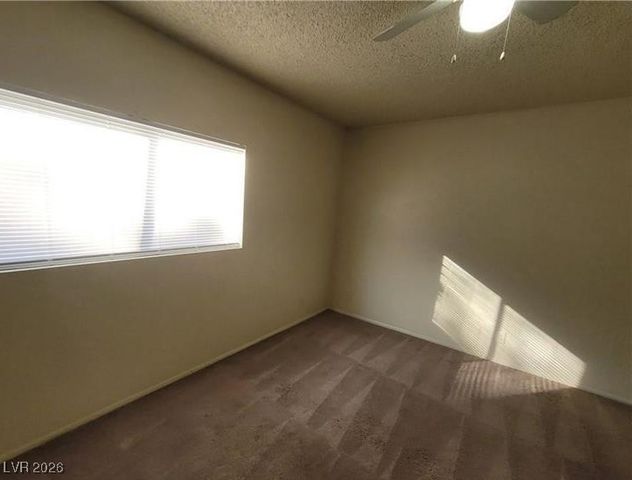 854 Stainglass Lane, Las Vegas, NV 89110