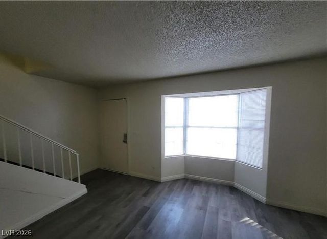 854 Stainglass Lane, Las Vegas, NV 89110