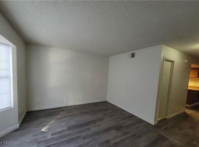 854 Stainglass Lane, Las Vegas, NV 89110