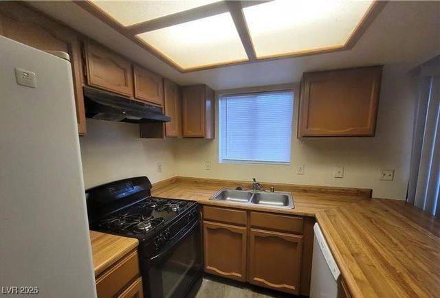 854 Stainglass Lane, Las Vegas, NV 89110