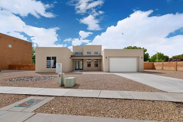 335 Manuel Sanchez Place SW, Albuquerque, NM 87105