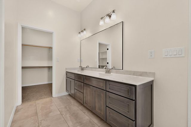 335 Manuel Sanchez Place SW, Albuquerque, NM 87105