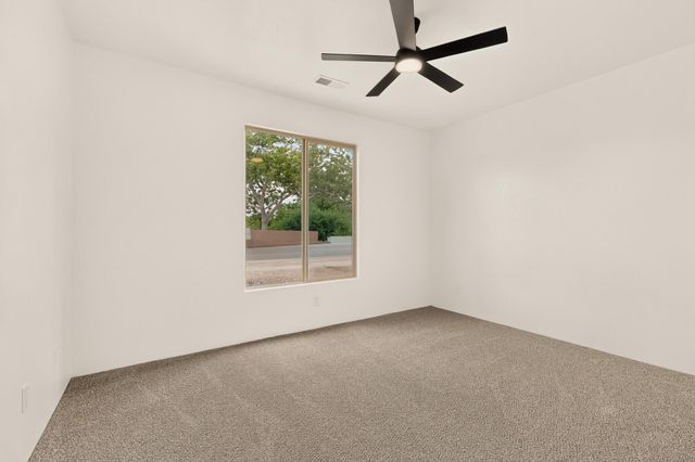 335 Manuel Sanchez Place SW, Albuquerque, NM 87105
