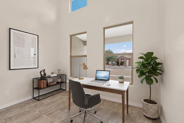 335 Manuel Sanchez Place SW, Albuquerque, NM 87105
