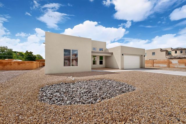 335 Manuel Sanchez Place SW, Albuquerque, NM 87105