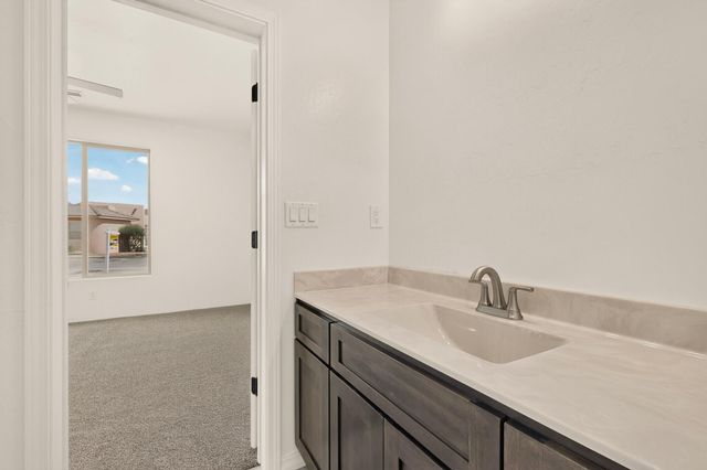 335 Manuel Sanchez Place SW, Albuquerque, NM 87105