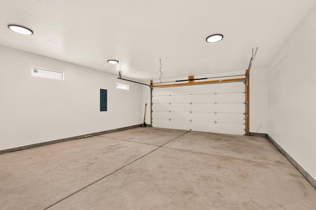 335 Manuel Sanchez Place SW, Albuquerque, NM 87105