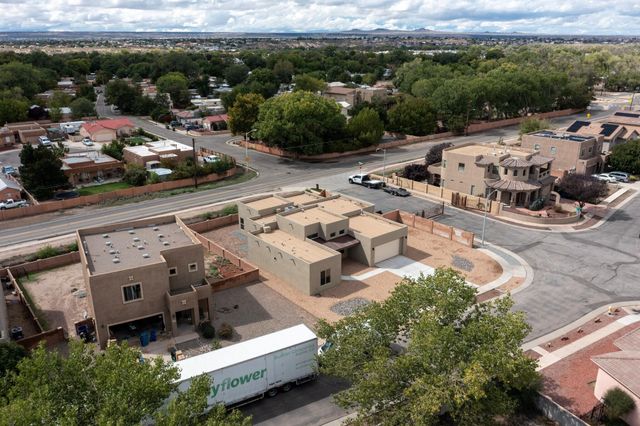 335 Manuel Sanchez Place SW, Albuquerque, NM 87105