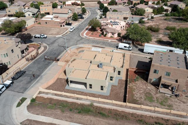 335 Manuel Sanchez Place SW, Albuquerque, NM 87105