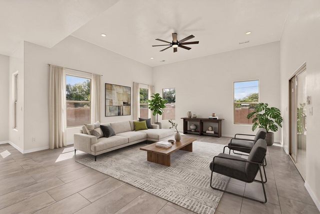 335 Manuel Sanchez Place SW, Albuquerque, NM 87105