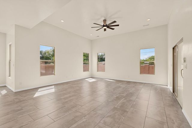 335 Manuel Sanchez Place SW, Albuquerque, NM 87105