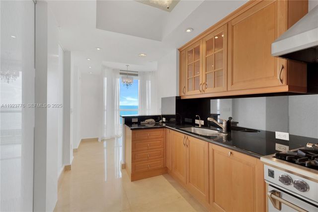 17875 Collins Avenue 905, Sunny Isles Beach, FL 33160