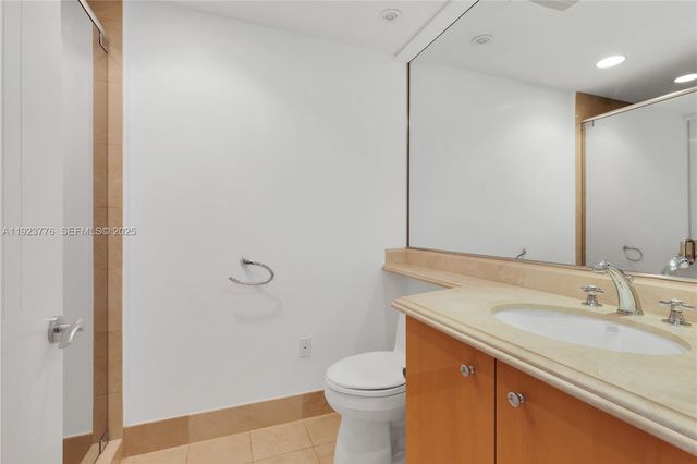 17875 Collins Avenue 905, Sunny Isles Beach, FL 33160
