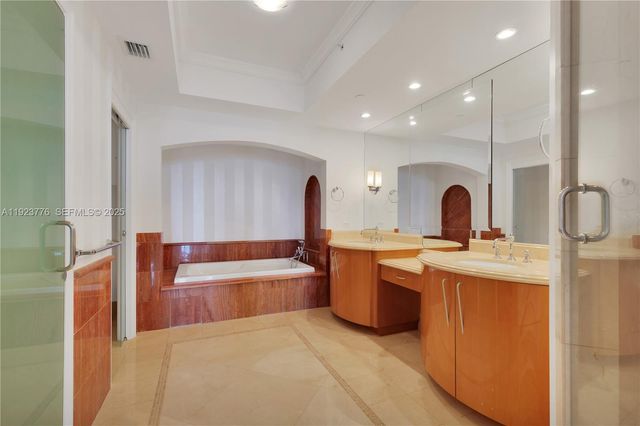 17875 Collins Avenue 905, Sunny Isles Beach, FL 33160