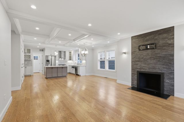 11 Ricker Ter 1, Newton, MA 02458