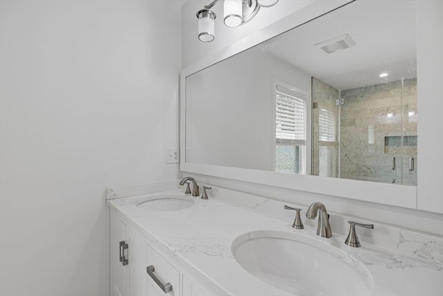 11 Ricker Ter 1, Newton, MA 02458