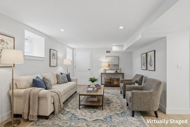 11 Ricker Ter 1, Newton, MA 02458