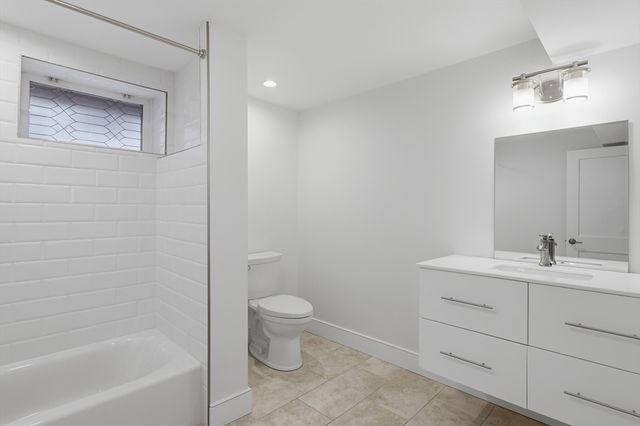 11 Ricker Ter 1, Newton, MA 02458