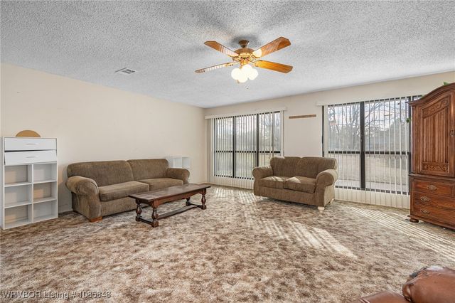 634 Orchard View, Alma, AR 72921