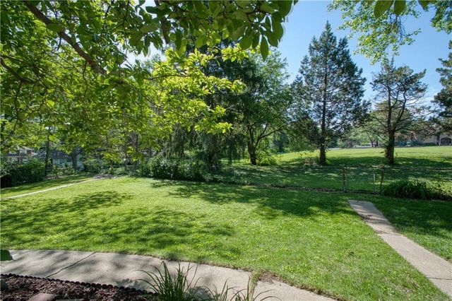 9315 Hardy Drive, Overland Park, KS 66212