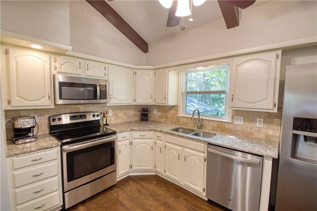 9315 Hardy Drive, Overland Park, KS 66212