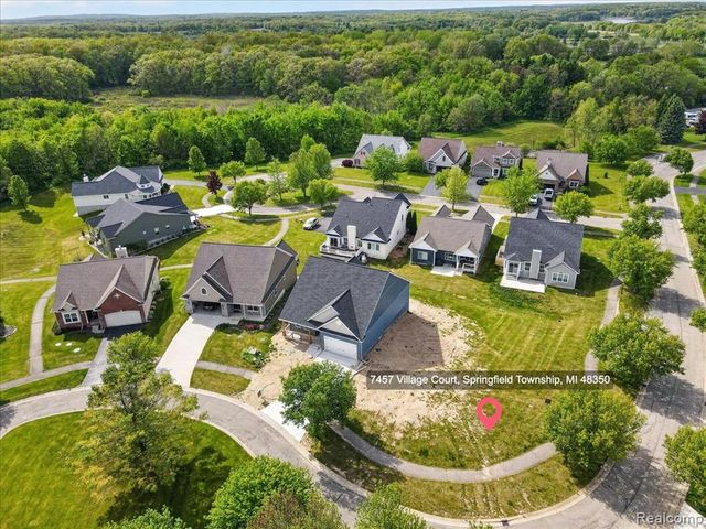 7457 Village Court, Davisburg, MI 48350