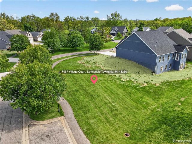 7457 Village Court, Davisburg, MI 48350