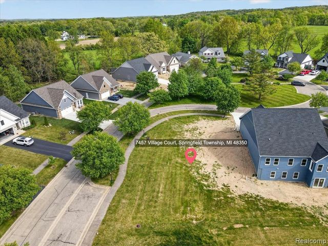 7457 Village Court, Davisburg, MI 48350