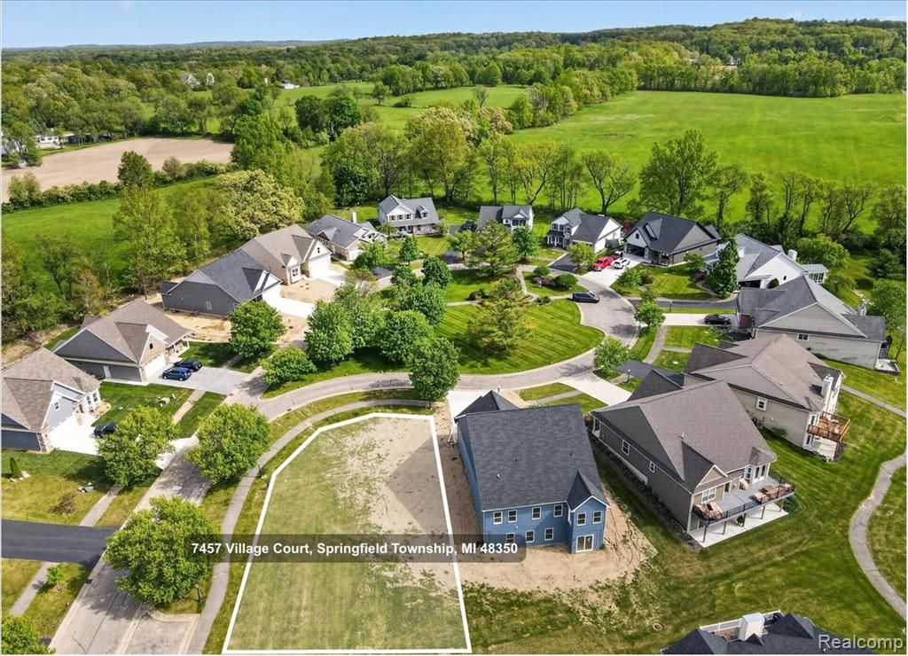 7457 Village Court, Davisburg, MI 48350