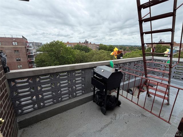 86-10 151 Avenue 6N, Howard Beach, NY 11414