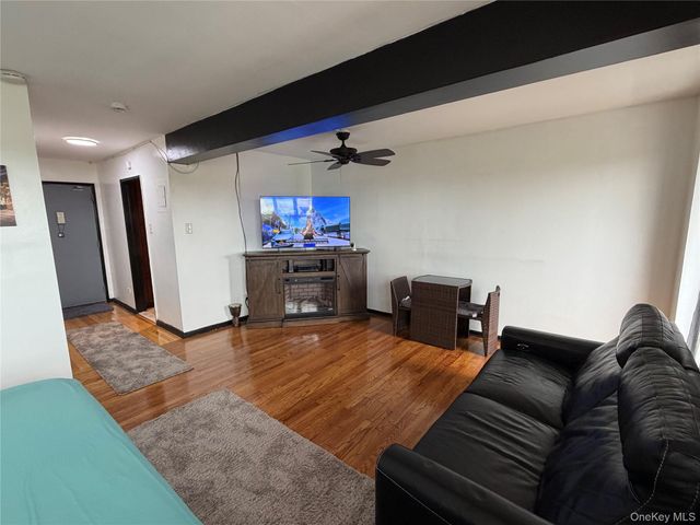 86-10 151 Avenue 6N, Howard Beach, NY 11414