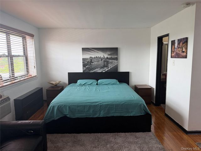 86-10 151 Avenue 6N, Howard Beach, NY 11414