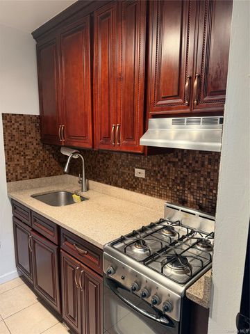 86-10 151 Avenue 6N, Howard Beach, NY 11414