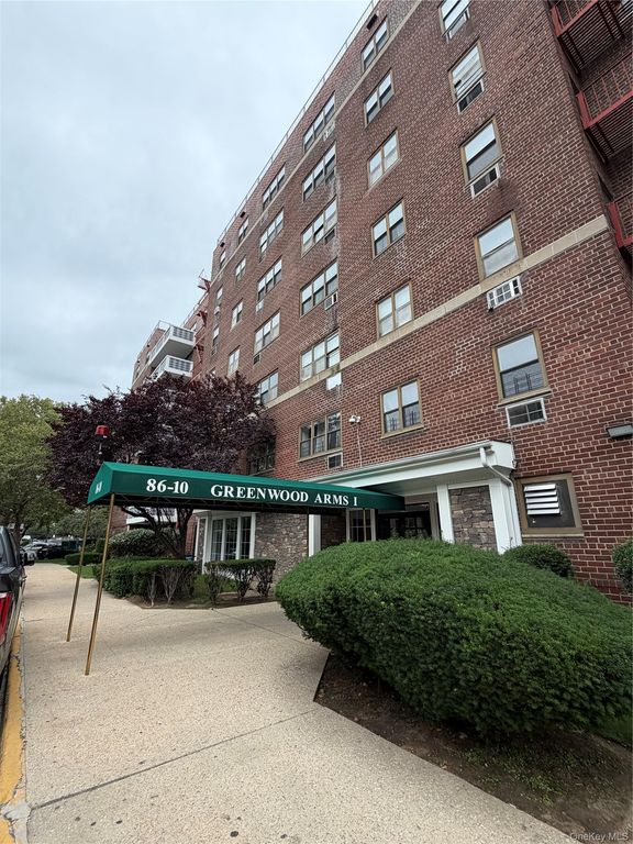86-10 151 Avenue 6N, Howard Beach, NY 11414