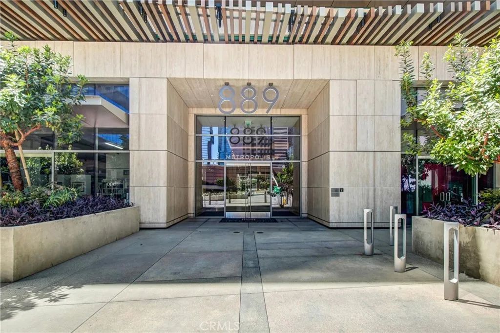 889 Francisco Street 2910, Los Angeles, CA 90017