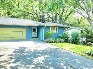 95 Pine Court, Crystal Lake, IL 60014