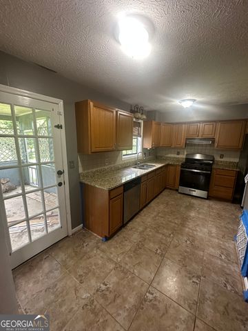 7 Paw Paw Lane, Newnan, GA 30265